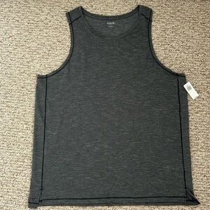 Performance vent tank top NWT